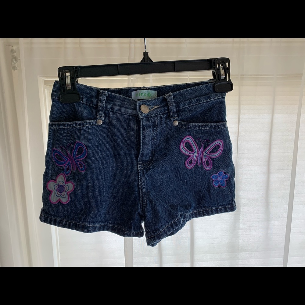 🌼Circo Girls M(7-8) Denim Flower Embroider Shorts